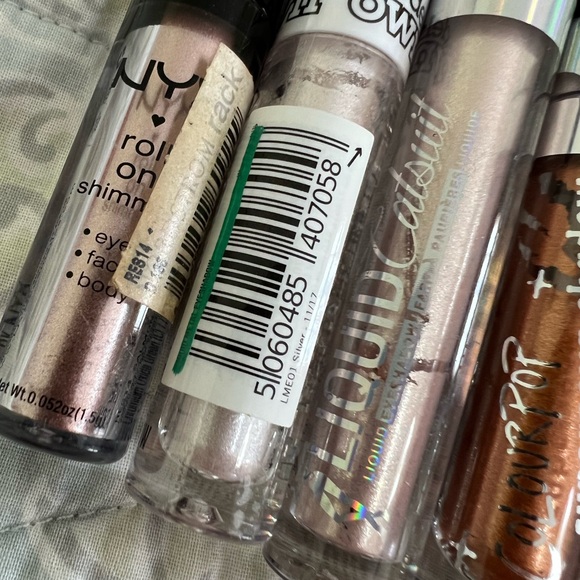 GLITTER AND LIQUID EYESHADOW BUNDLE MUST GO - Picture 10 of 12
